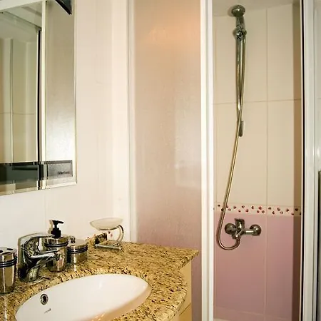 Lägenhetshotell Faber İçmeler