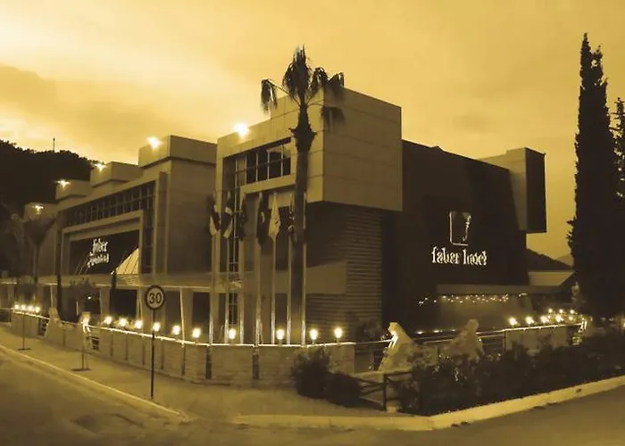 Faber Apartahotel 3*